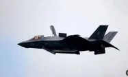 美国多架F-16和一架F-35险被击落，消耗10亿美元打了个“烂尾仗”
